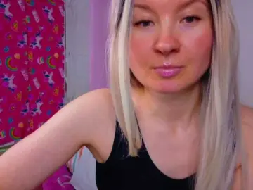 Bongacams Live Sex Cam of CheerleaderSqtwerk