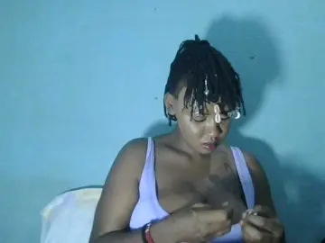 Bongacams Nude Webcam of Whiteluna-04