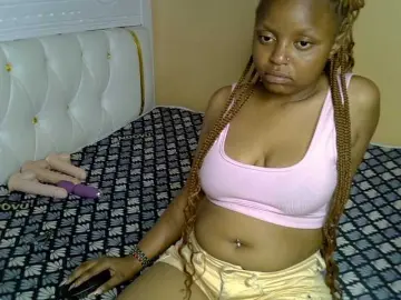 Bongacams Live Sex Cam of PetitePeachyy