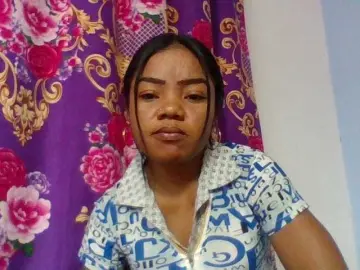 Bongacams Watch Live Sex Cams of Elyah1a