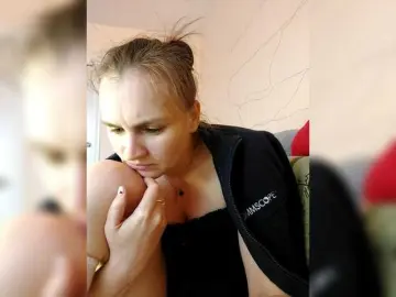 Bongacams Watch Live Sex Cams of LisaLovHoney