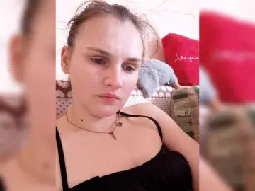 Bongacams Free Live Porn of LisaLovHoney