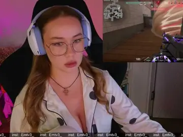Bongacams Live Sex Cam of Emili1-