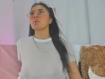 Bongacams Watch Live Sex Cams of Melodymoore