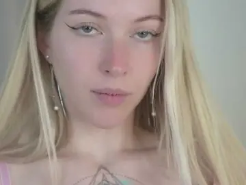 Bongacams Watch Live Sex Cams of StellaMoor