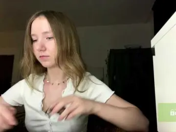 Bongacams Free Porn Cam of lisasmall