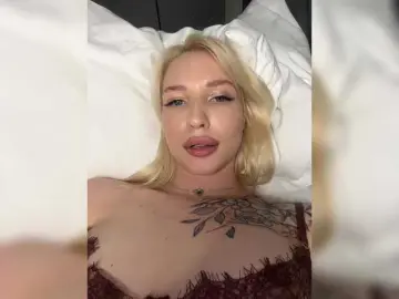 Bongacams Live Sex Cam of EwaBrown
