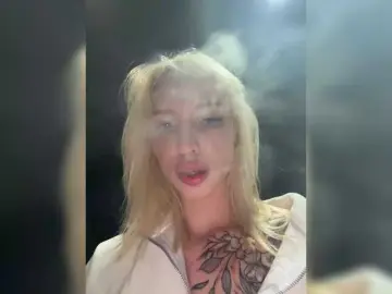 Bongacams Live Sex Cam of EwaBrown