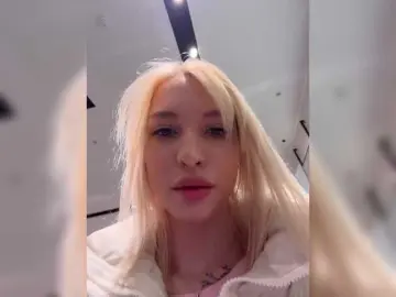 Bongacams Live Sex Cam of EwaBrown