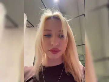 Bongacams Free Live Porn of EwaBrown