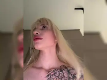 Bongacams Nude Webcam of EwaBrown