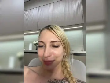 Bongacams Live Sex Cam of EwaBrown
