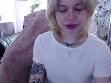 Bongacams Free Porn Cam of LolaHot