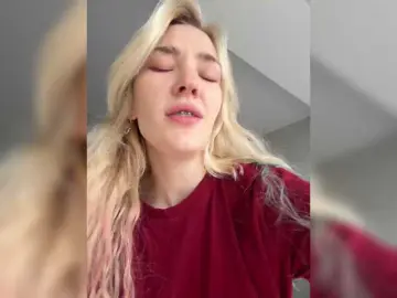 Bongacams Live Sex Cam of Looonacom