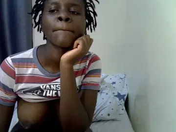 Bongacams Nude Webcam of Queenbeea