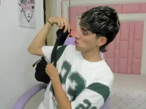 Cam4 Watch Live Sex Cams of FerPhoenix_