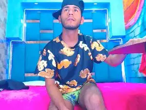 Cam4 Adult Video Chat of warm_noah