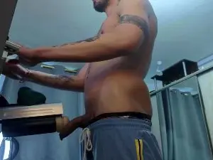 Cam4 Free Live Porn of DanyGozme