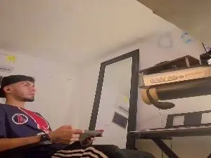 Cam4 Free Live Porn of DanyGozme