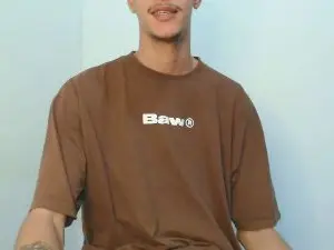 Cam4 Live Porn of GiganteOMenino