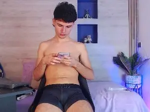 Cam4 Sex Cam of Logan_Steel