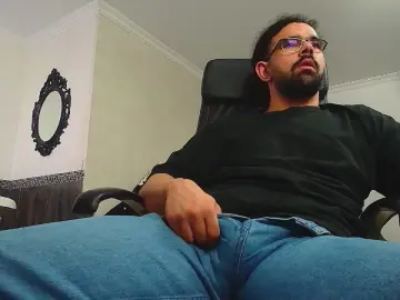 Cam4 Free Live Porn of KysonRhodes