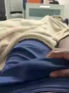 Cam4 Watch Live Sex Cams of piselloenorme18