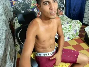 Cam4 Watch Live Sex Cams of santiagodiaz