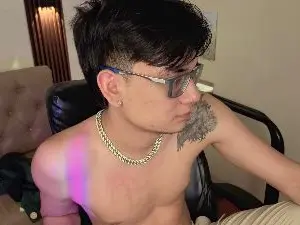 Cam4 Free Porn Cam of davoxer