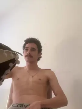 Cam4 Live Sex Cam of branquinho62go