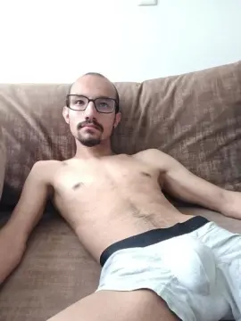 Cam4 Live Sex Cam of Oliver_g0ldberg