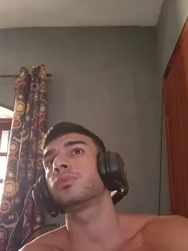 Cam4 Nude Webcam of robsonhaha