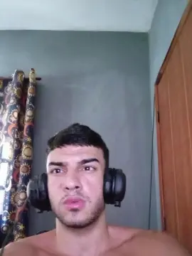 Cam4 Free Porn Cam of robsonhaha