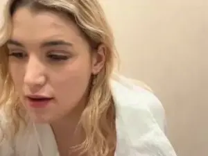 Cam4 Live Sex of DoretheaGrose