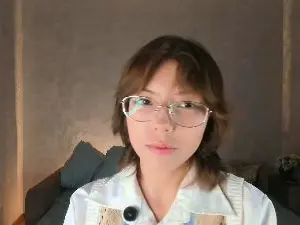 Cam4 Live Sex Cam of LauriDoverspike