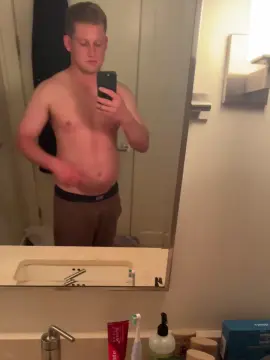 Cam4 Live Porn of CuriousFratBoi