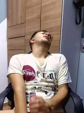 Cam4 Watch Live Sex Cams of Esteban19PG