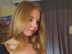 Cam4 Nude Webcam of HolleyGeyman