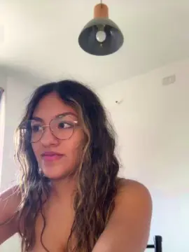Cam4 Live Sex Cam of emi444