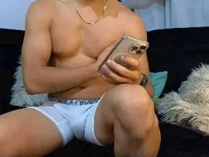 Cam4 Adult Video Chat of FitBoy_Cris