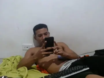 Cam4 Free Live Porn of Dannylovexx1