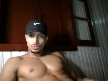 Cam4 Live Sex Cam of Tomtresor