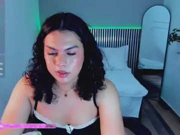 Cam4 Free Live Porn of Little_Alii