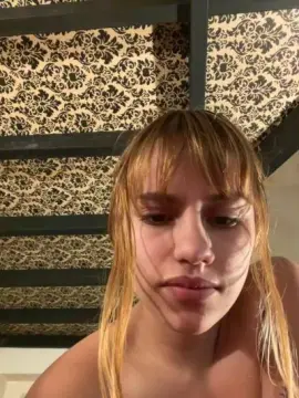 Cam4 Watch Live Sex Cams of saraangelafern1