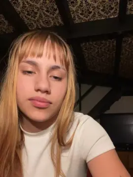 Cam4 Live Sex Cam of saraangelafern1