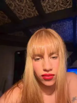 Cam4 Free Live Porn of saraangelafern1