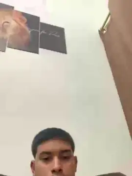 Cam4 Watch Live Sex Cams of hugo7084