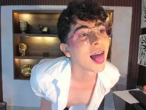 Cam4 Adult Webcam of Dominic_Jay