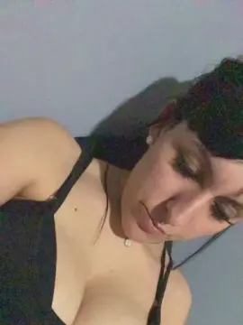 Cam4 Free Porn Cam of nahirrv