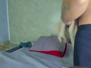 Cam4 Free Porn Cam of drake_hott_